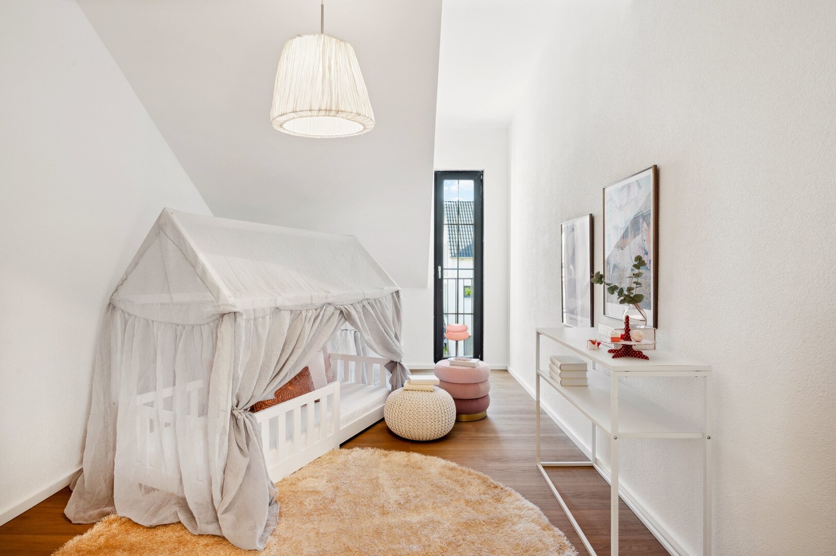 Großzügiger Wohnbereich - Foto 3