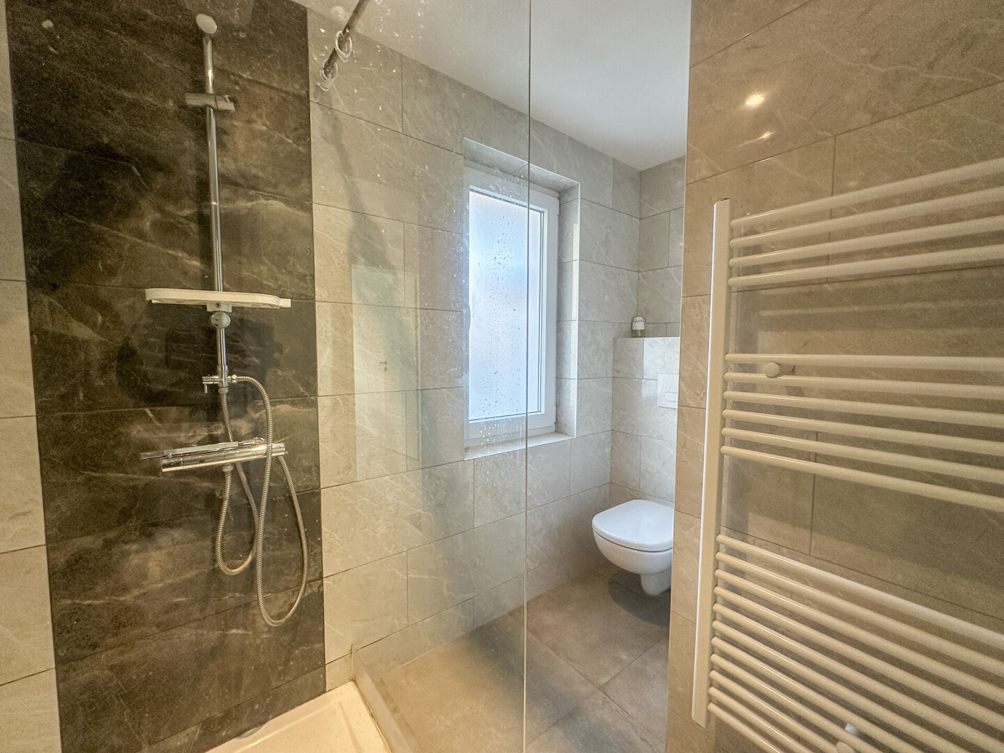 1-Außenansicht - Photo 3